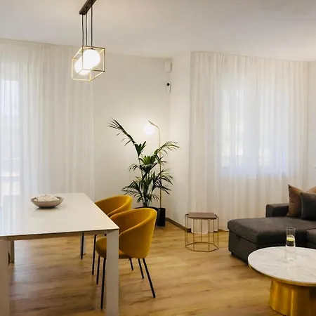 Casa Vera アパート ポンティ・スル・ミンチョ